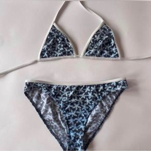 Blue Flower Print Bikini 🦋